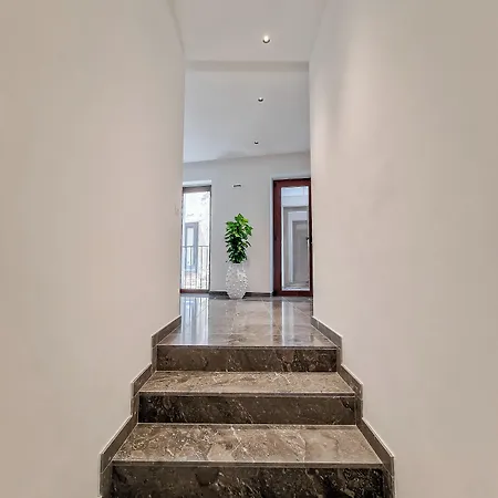 Thaleia Dimora Di Pregio チェファル